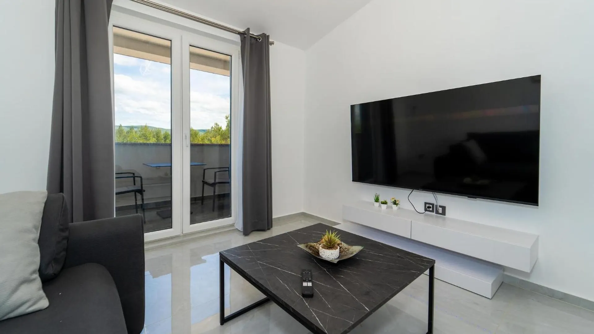 Awesome Apartment In Pridraga With Wifi