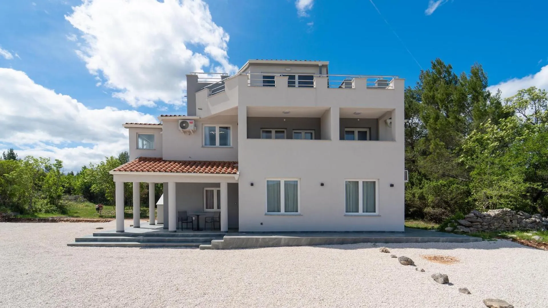 Awesome Apartment In Pridraga With Wifi